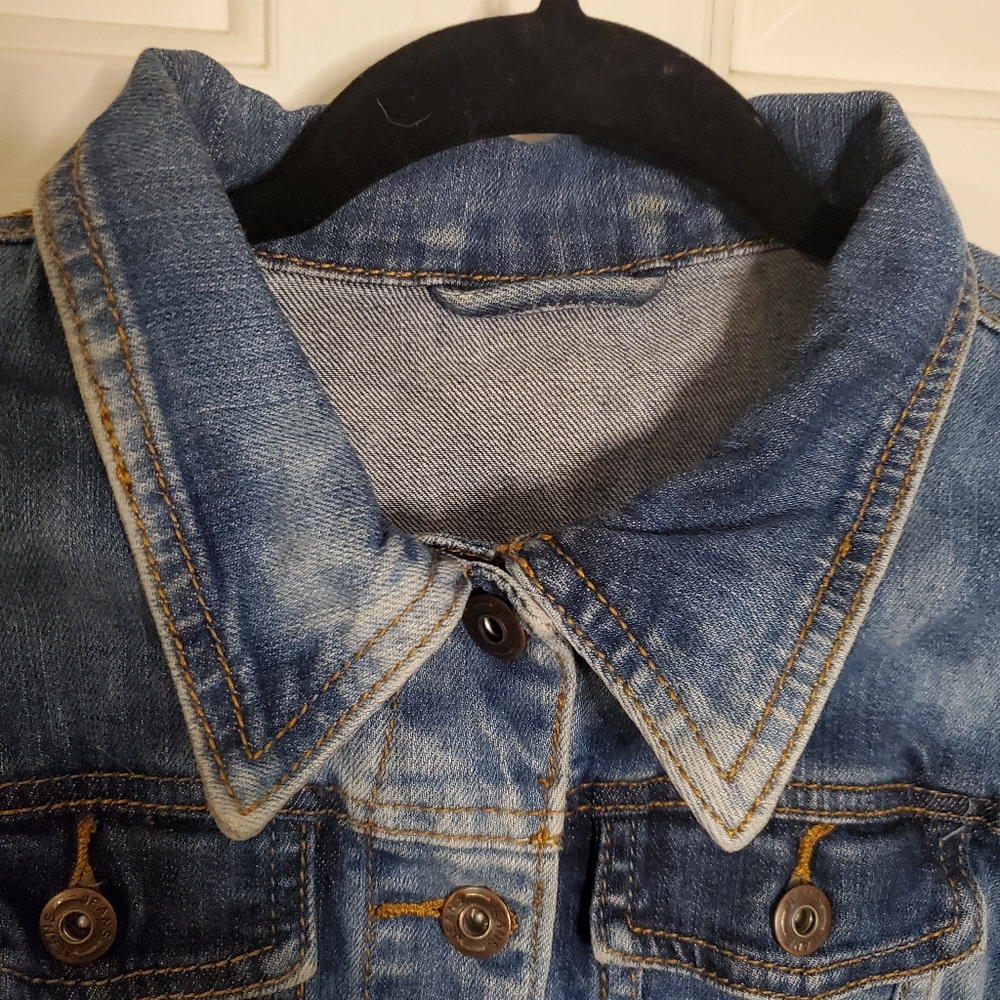Distressed Jean Jacket Size Medium - Picture 3 of 5